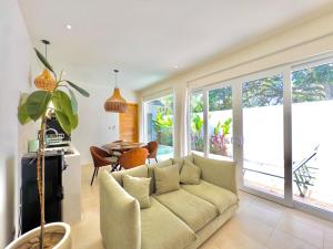 Sophisticated 1 Bedroom Villa Hideaway with Pool