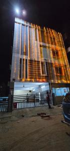 Vanamali Service Appartment