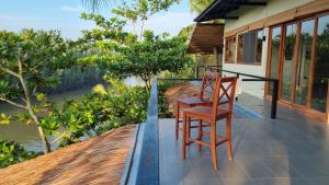 InnerZen Riverside homestay Ben Tre 1 bedroom for 1-2 guests, 2 bedrooms for 3-4 guests