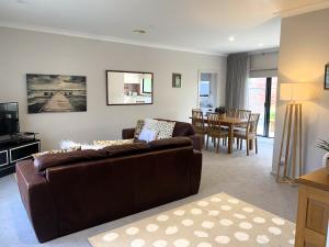 BROWNBILL STREET GEELONG a 2 Bedroom Unit located in the heart of East Geelong
