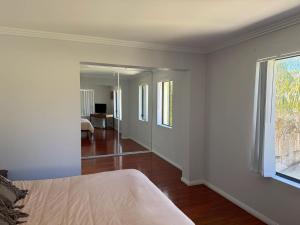 Stay on Lee- Pet friendly- Beach view & inside gym