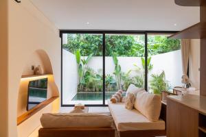 Modern 1BR Pool Villa with Balcony in North Canggu