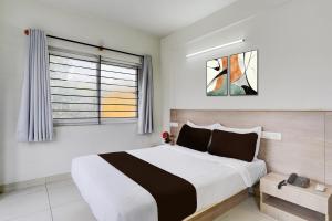 Super Hotel O KSR Bengaluru City Junction Formerly Gurudev Residency