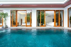 5BR MERAPI - Your tropical escape! Book Entire Villa or Shared Rooms