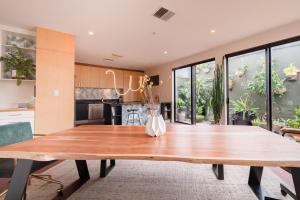 Luxury Penthouse - Private Roof Terrace, Jacuzzi, Breath Taking Views