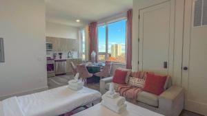 Bright & Bold+NYC View, Sleep 13, Park 2 cars FREE