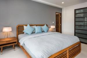 Villa 6 Chic 3-Bedroom Retreat with Pool