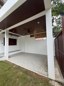 Cozy Siray Phuket 3-Floor Seaview Family Home