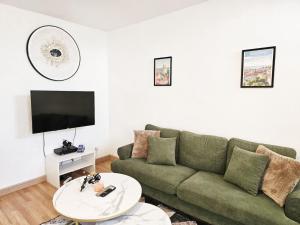 Maisonnette en duplex avec Jardin-Babyfoot et Billard