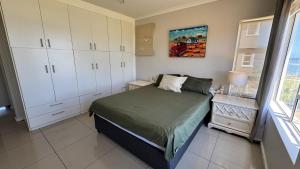 Coastal retreat, walk to the beach