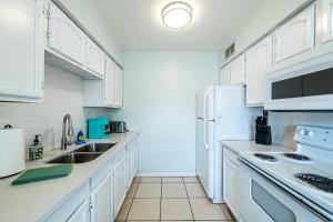 2bd 1ba Sunset 4 3Mins to Beach