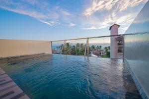 Emerald Resort Hikkaduwa