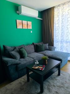 Skyline 14, free near parking