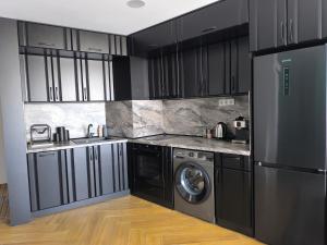 Skyline 14, free near parking