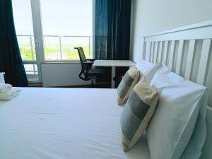 Skyline 14, free near parking