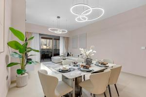 Full Burj Khalifa 3BR in Act Towers