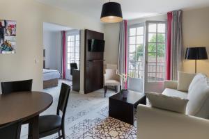 Hotels Best Western Blanche de Castille Dourdan : photos des chambres