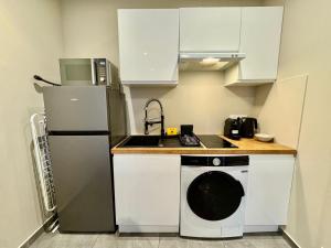 The jaguar of the skyscrapers - part dieu - medipole