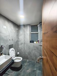 Modern & Comfortable Apartment - Near Kalanki