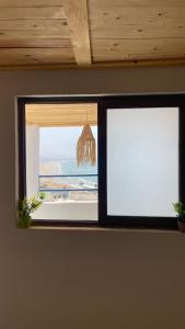 Private double or twin room with shared bathroom