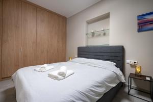 Peristeri Luxury Retreat