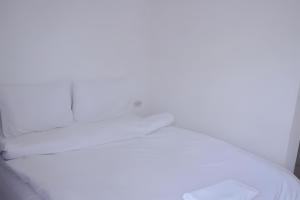 Bao Patong Beach - Phuket Island x Pro