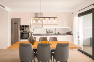 Domillion Sunrise 2bdr 2bath Gibraltar view