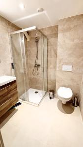 Proche gare, 5min Plage du Midi, T3, 6 personnes By Palmazur Vacances