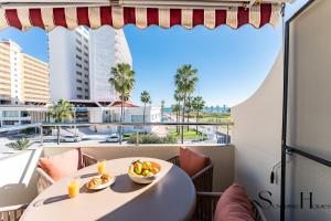 Beach Stay with Terrace & Sea View REF050