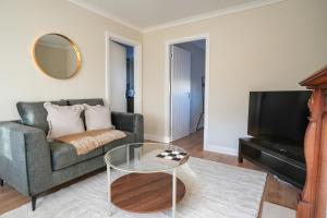 4 BDR House At Caledonia Luxe Stays Short Lets & Serviced Accommodation Boness