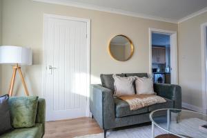 4 BDR House At Caledonia Luxe Stays Short Lets & Serviced Accommodation Boness