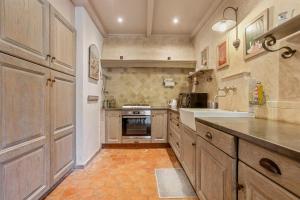 LArbousier -Le Mas des Bouteillans