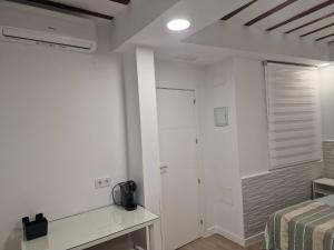 Casa siglo XV 4Toledo habitacion privada con baño