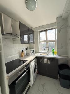 2 bedroom flat near Marble Arch
