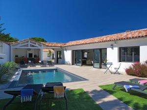 890 Les Barjottes - Modern Villa and Heated Pool