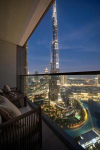 Downtown Luxury Full Burj Khalifa & Fountain Views - 4 Minutes Walk to Dubai Mall
