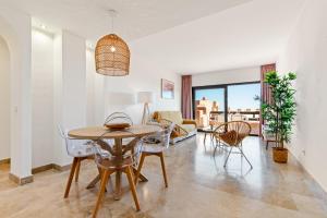 Coto Real 2446 ANAFI