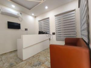 Hotel Riddhi Persidency - Near Lucknow Airport-Lift-Parking