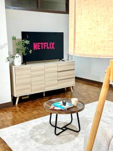 Spacious 2BR2BA in Thonglor with WiFi & balcony