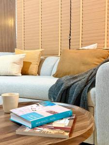 Spacious 2BR2BA in Thonglor with WiFi & balcony