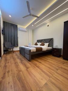 AKS Grand Hotel in Varanasi