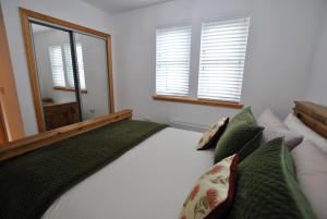 Seaside Nook- stylish stay by the sea