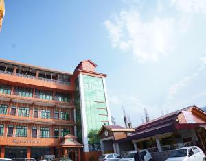 Besillio Grand- A Hotel With Bar & Restaurant