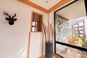 Les Hauts de Val Stunning Apartment with Panoramic View