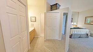 Mt Bachelor Village 328 B condo