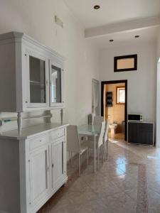 Modern 1st floor apartment with balcony - Casa Berto