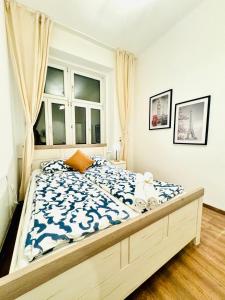 Spacious Private Rooms in 5BR Apartment for 10 Near Kaufpark Alterlaa