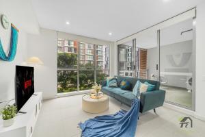 Mascot Airport Convenient Home with Double Parking Space