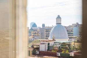 Sunny Panoramic Apartment by Napoliapartments