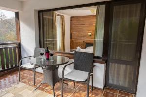 Valevtsi Mount Lodge - 365 days hot outdoor pool -